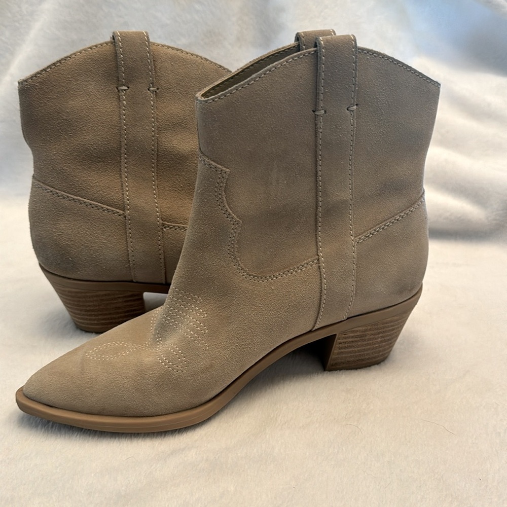 Dolce Vita Sama Suede Western Booties